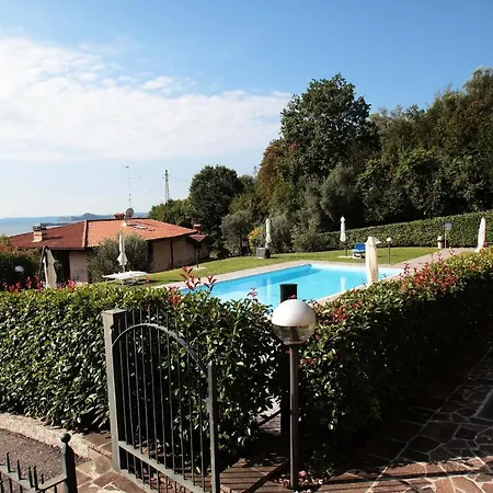Panorama View, Pool & Garden, 2 Bathrooms, Kingsize & Single-beds, Fast Internet *