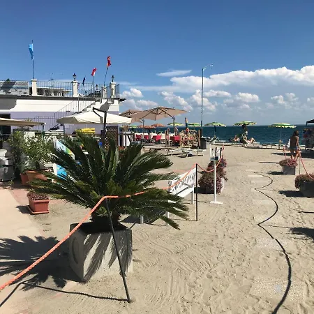 Apartmán Panorama View, Pool & Garden, 2 Bathrooms, Kingsize & Single-beds, Fast Internet Toscolano Maderno