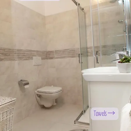 Panorama View, Pool & Garden, 2 Bathrooms, Kingsize & Single-beds, Fast Internet Apartmán *