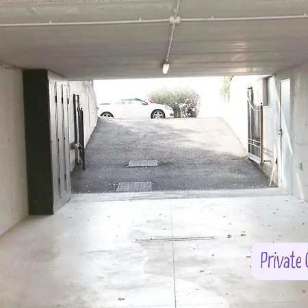 Panorama View, Pool & Garden, 2 Bathrooms, Kingsize & Single-beds, Fast Internet Apartmán