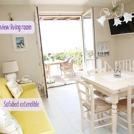 Panorama View, Pool & Garden, 2 Bathrooms, Kingsize & Single-beds, Fast Internet *