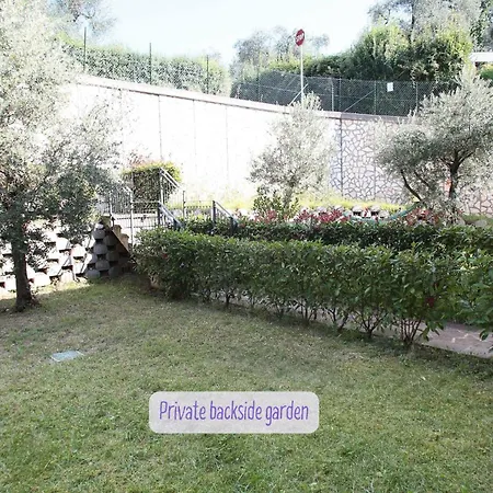 Panorama View, Pool & Garden, 2 Bathrooms, Kingsize & Single-beds, Fast Internet Apartmán Toscolano Maderno