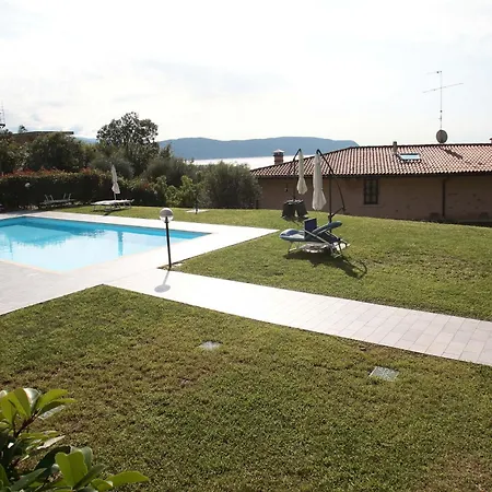 Daire Panorama View, Pool & Garden, 2 Bathrooms, Kingsize & Single-beds, Fast Internet
